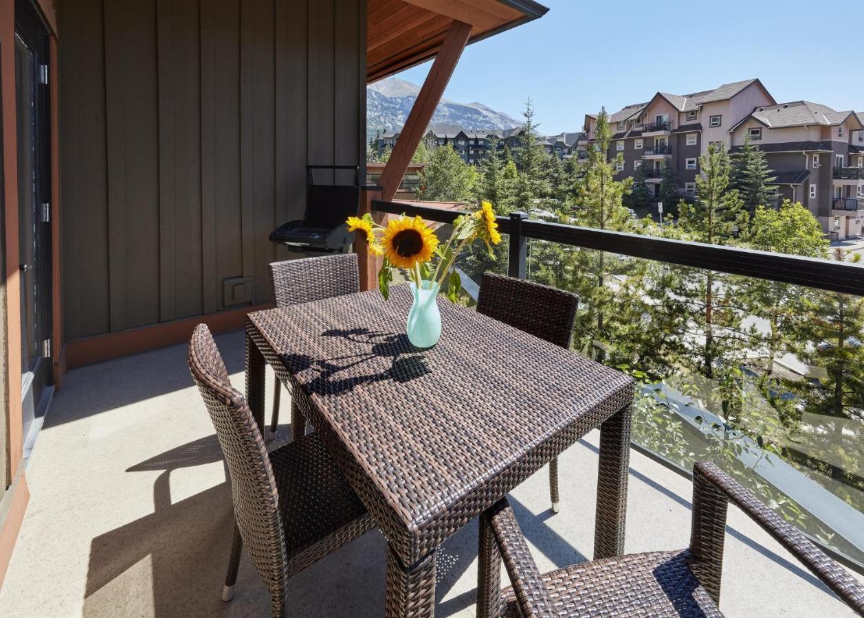 Sunset Ridge - Luxurious Corner Condo - Spectacular Mt Views With Open Pool! Canmore Exterior photo